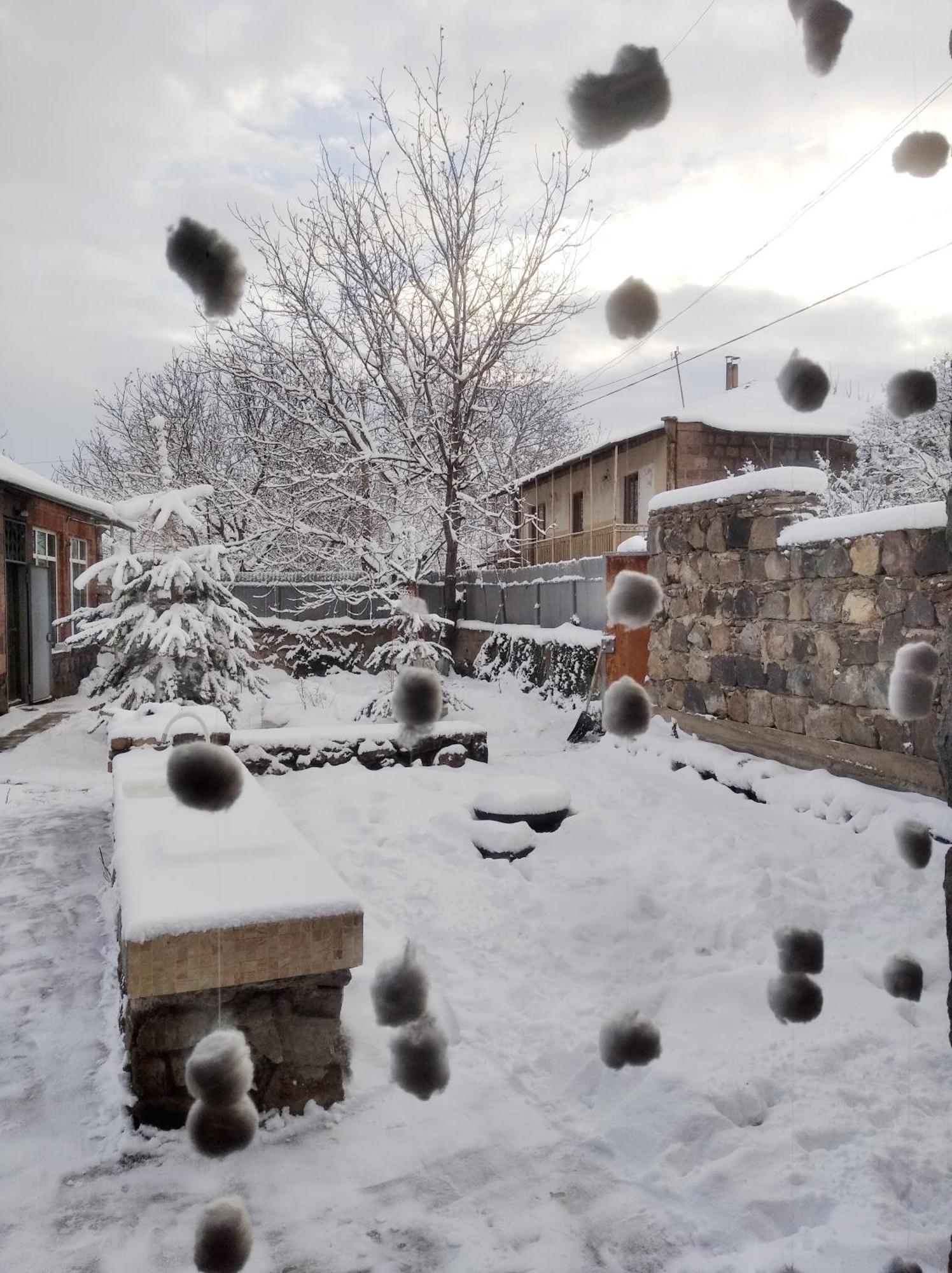 Zove Rural Cottage With Garden Views K'arashamb Exterior photo