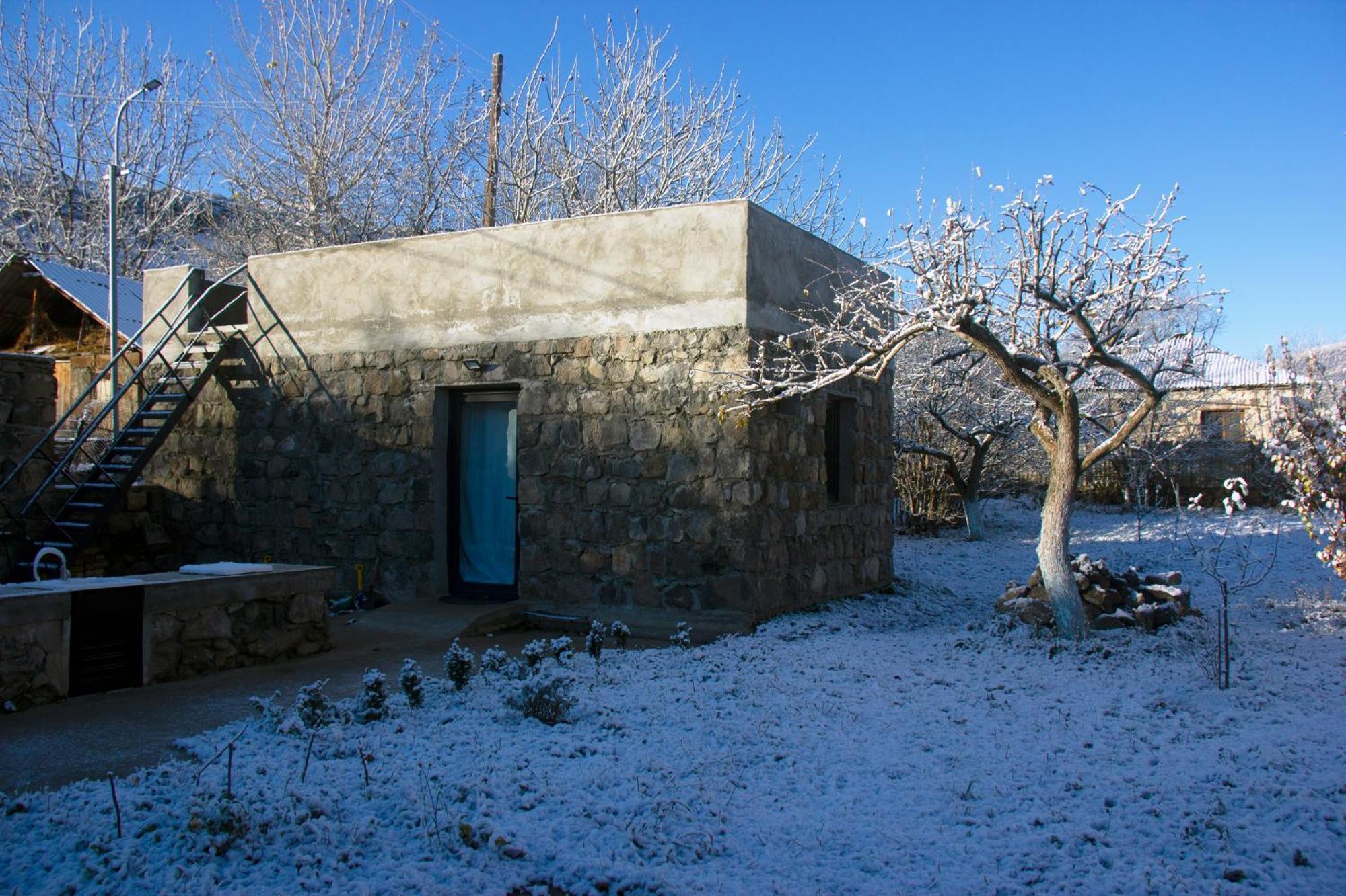 Zove Rural Cottage With Garden Views K'arashamb Exterior photo